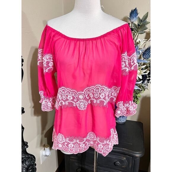 Urban Mango  Hot Pink Chiffon Off The  Shoulder  Lace Blouse Size Small NWT - Picture 1 of 4